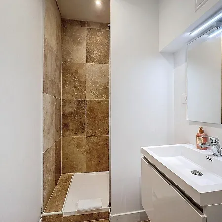 Immeuble Ideal Groupe - Gare A Proximite 19 Pers *